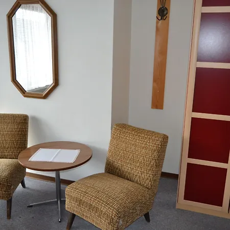 Eifelhof Weina 3* هيمباخ